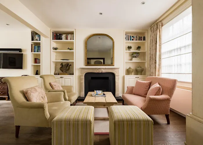 The Chelsea Abode - 4Bdr Home With Terrace