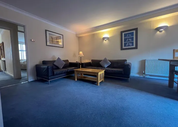 Exclusive 2-Bedroom Retreat In Iconic Mayfair H8