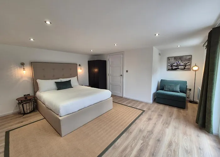 Hotel C G London