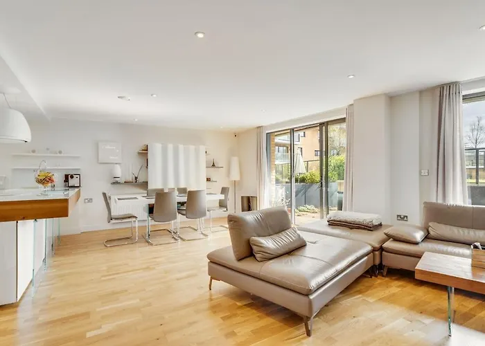 New 3 Bedroom Near Tower Bridge