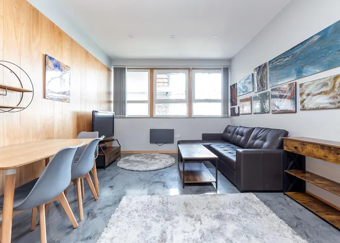 Renewed Comfy 1Br Flat Near Woolwich Tube Station