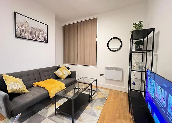 Lovely High Street Apartment 30 Seconds From Station
