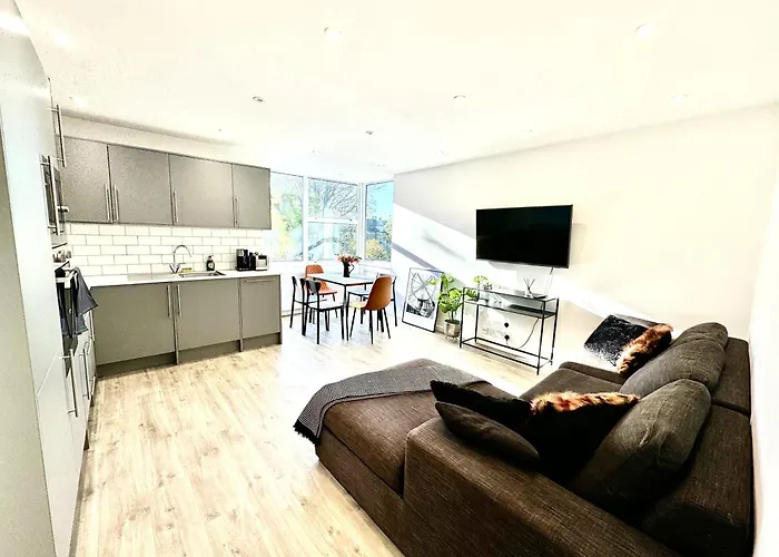 Bright Stays In Putney