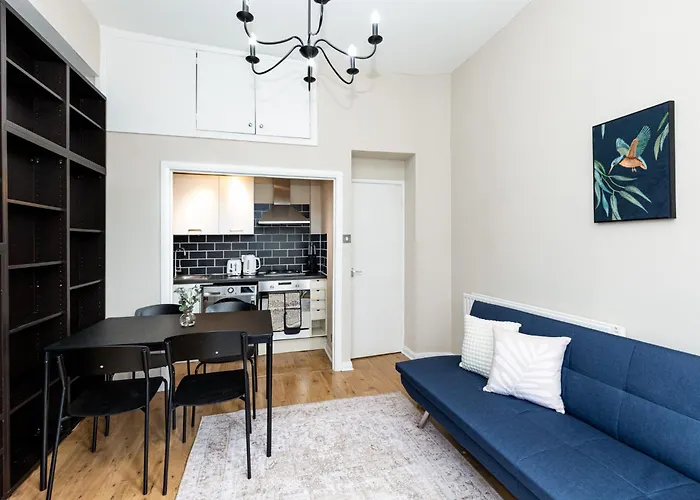 Exquisite 1Br, 5Min Kensington Olympia Tube