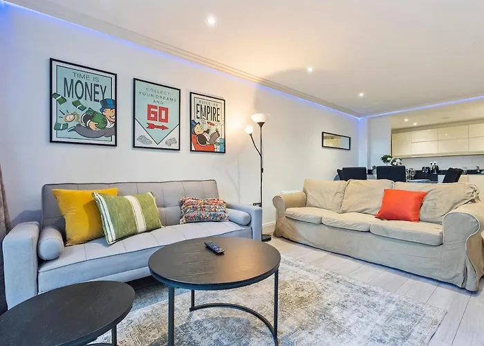 Monopoly Suite - Luxurious High-Tech Bright & Spacious Central Flat