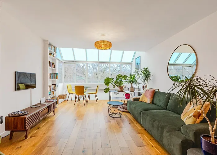 Bright 1Br Apartment With Balcony, Central London