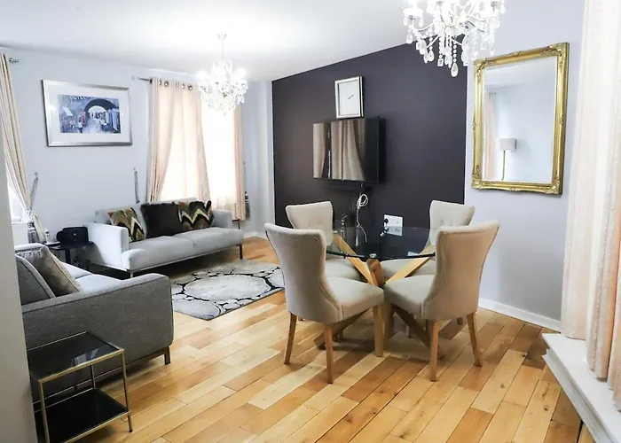 Great Location, Direct Links To London Bridge!