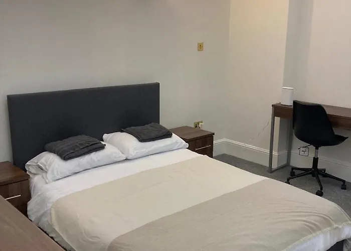 Oxford Street 2 Bed Apartment