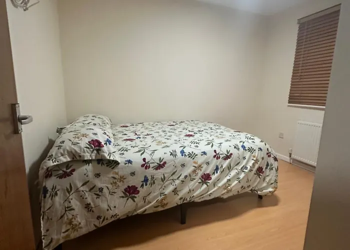 Double Room Near City Airport, London Excel In Heart Of London