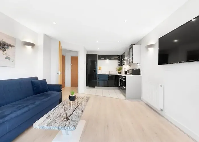 New Cosy Excel 1 Bedroom Apartment