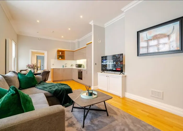 Wonderful 3 Bed Marylebone Apartment