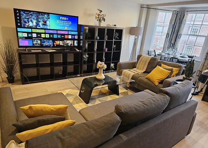 Stunning 3 Bedroom Apartment In Central London