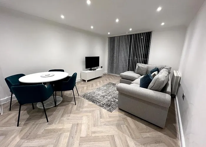 2 Bedroom Flat London