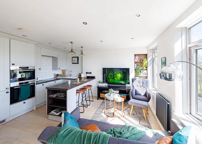 The Cosy Urban Jungle - Brixton