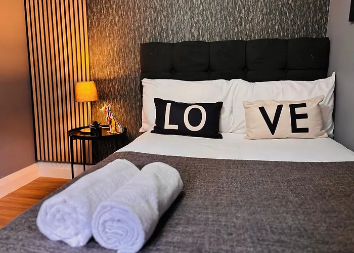 Central London Flats, Best Location For Tourists, Next Tower Bridge