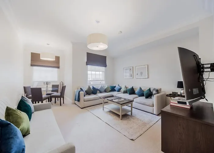 Estatesmen Mayfair Apartment