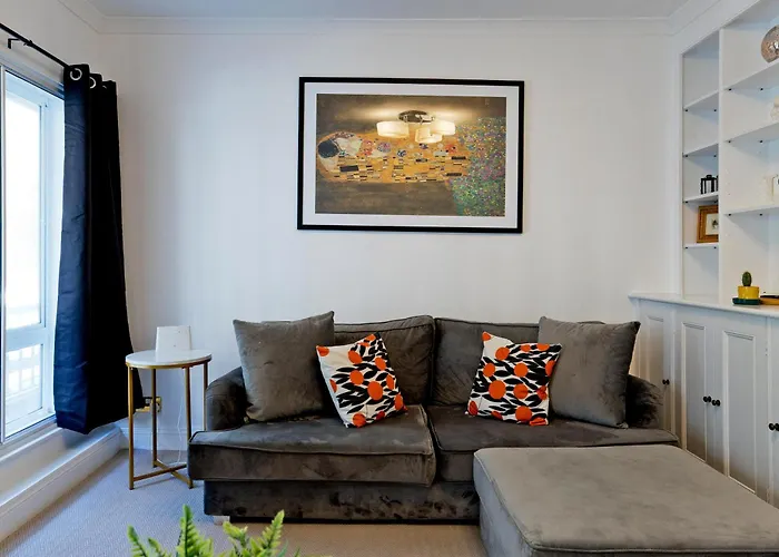 Harley Street Marylebone Stylish 2 Bedroom