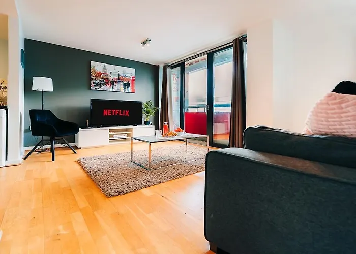 Trendy Accommodation In Arsenal
