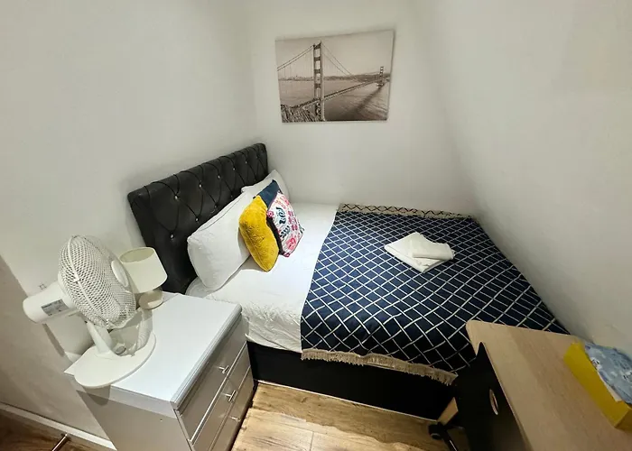 Euston Station Private Bedrooms 2 Min Walk 1