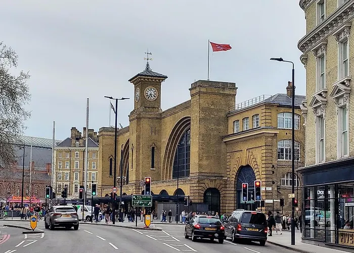 Comfortable Flat For Group Getaway Near King\'S Cross And Camden Town