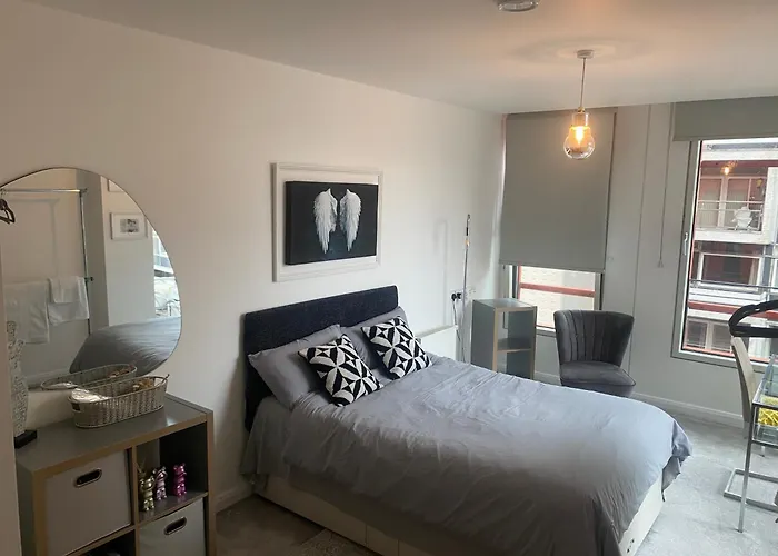 Ivy Boutique Room