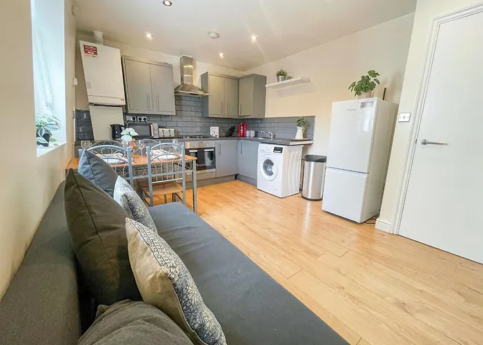 Lovely 3 Bedroom Flat , Aldgate, Tower Hill, Whitechapel