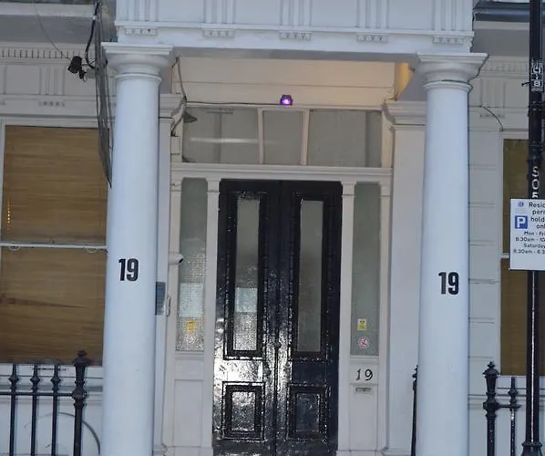 Earls Court Rooms