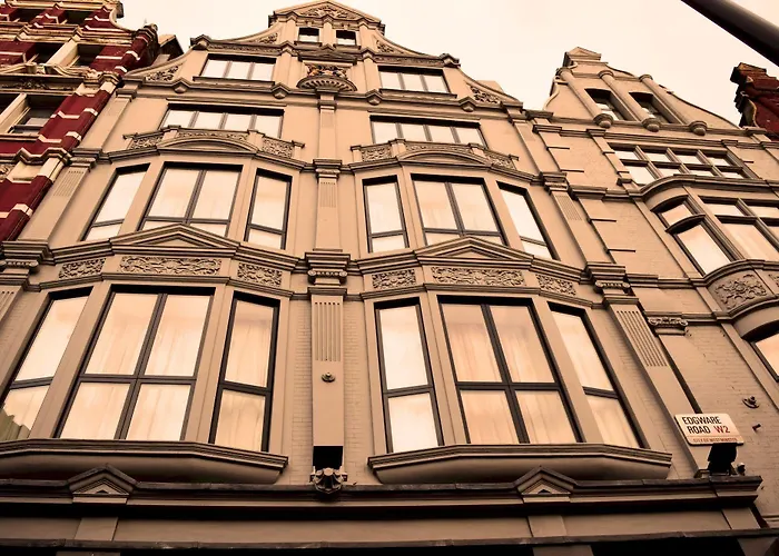 London Kings Hotel