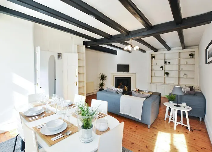 Luxury 3 Bedrooms Mews House In South Kensington