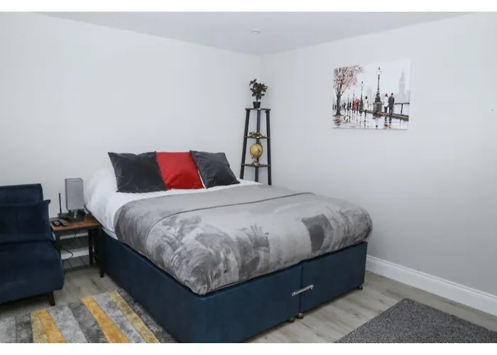 Stayzo - Crofton Park - Central London Refurbished Studio