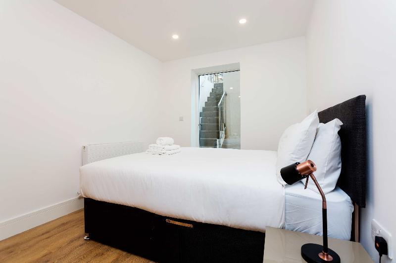 Hotel Oyo 136 Kings Ave New Builds Londres