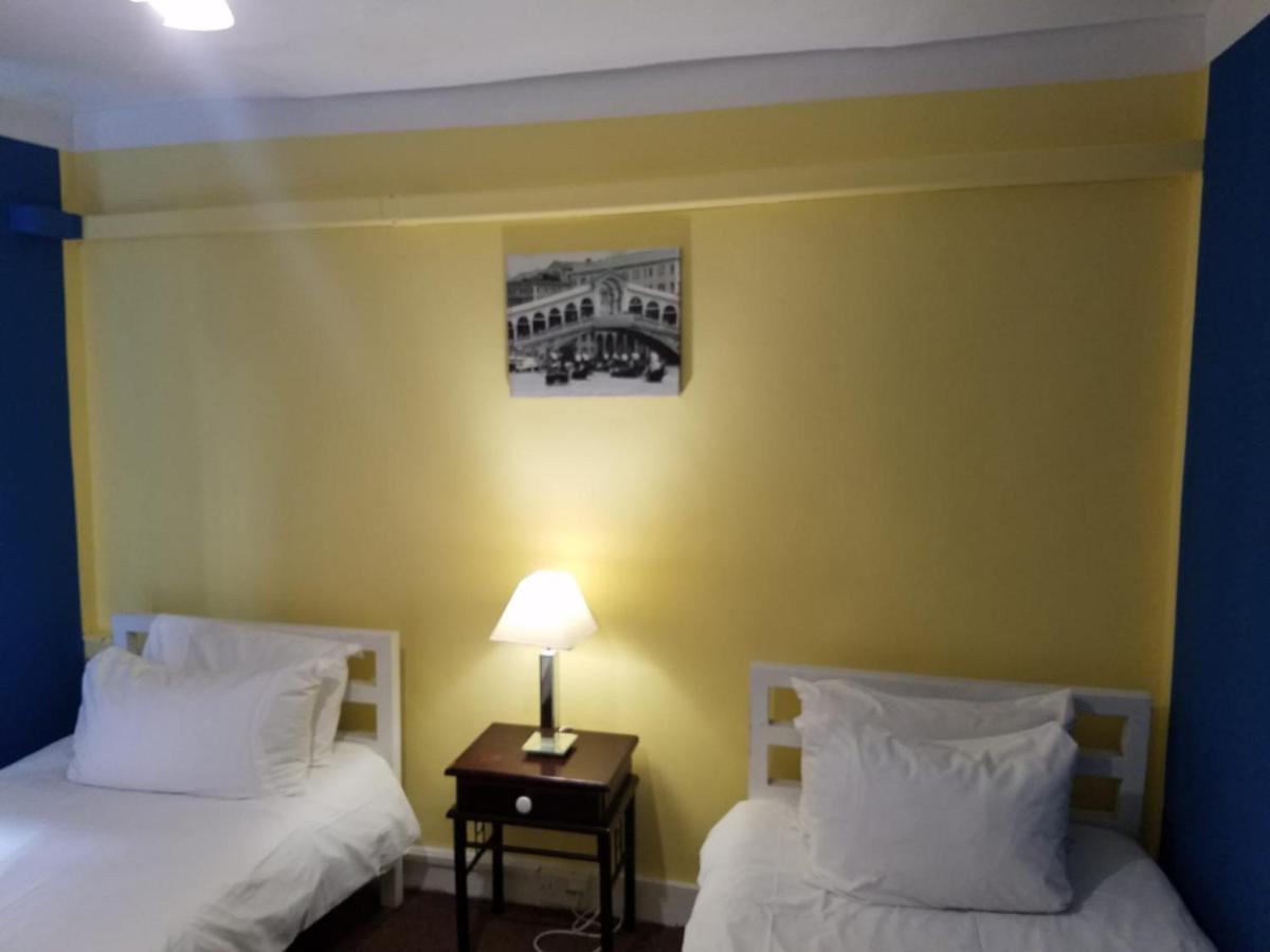Hotel View Road London
