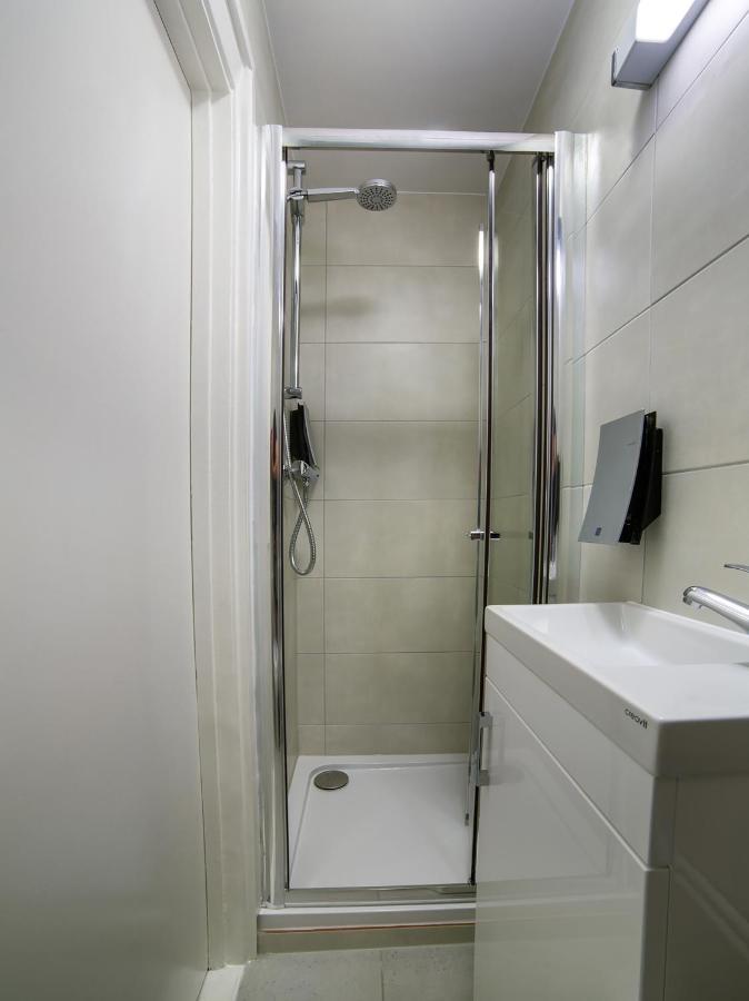 Hotel Studios28 3*
