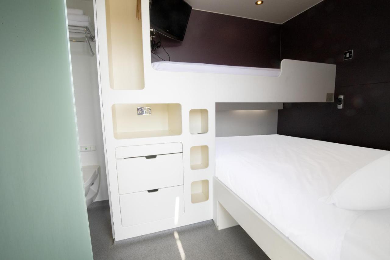 Snoozebox Stratford *