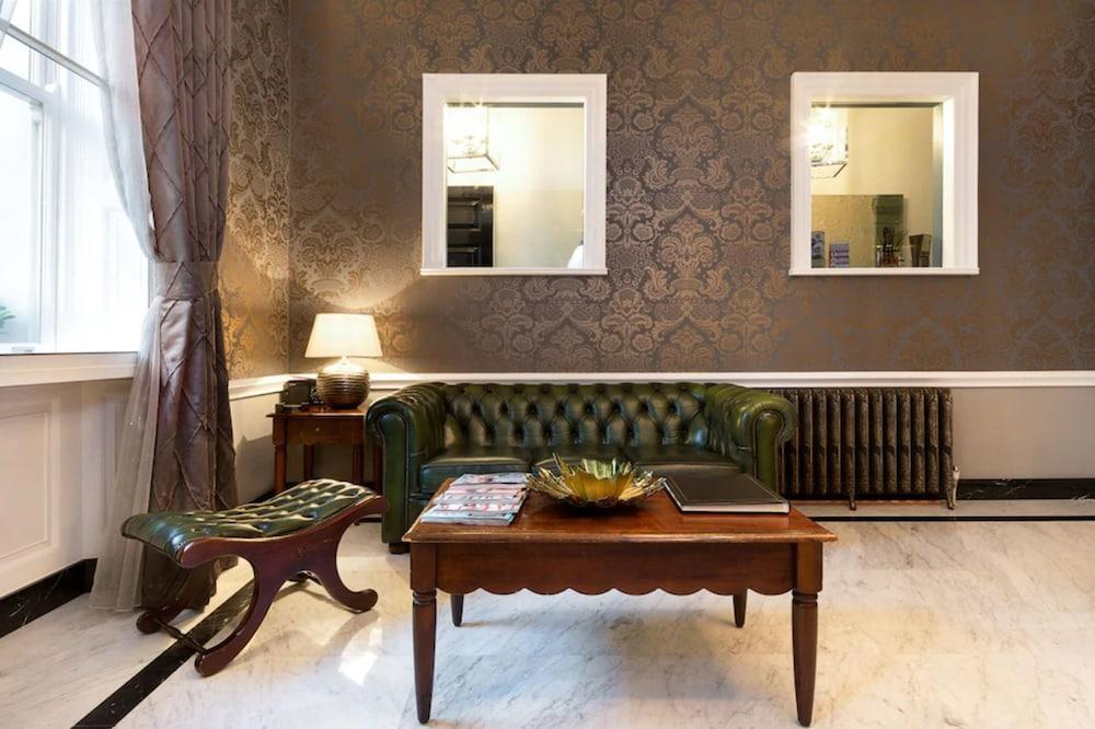 Staunton - 4* Londen