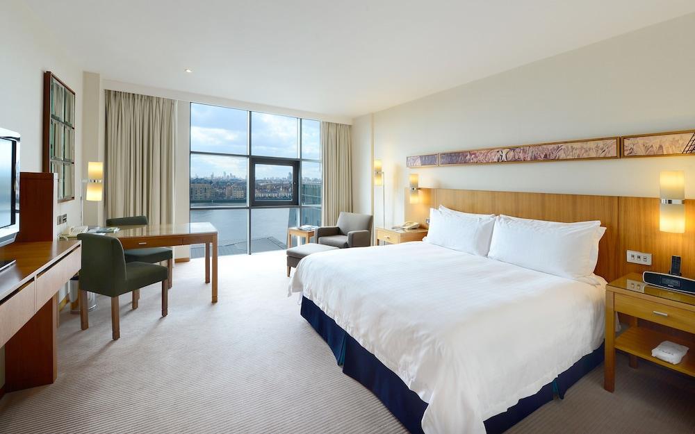 Canary Riverside Plaza Hotel 5*