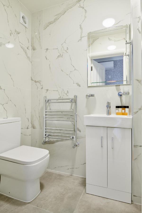 Camden Road 3*