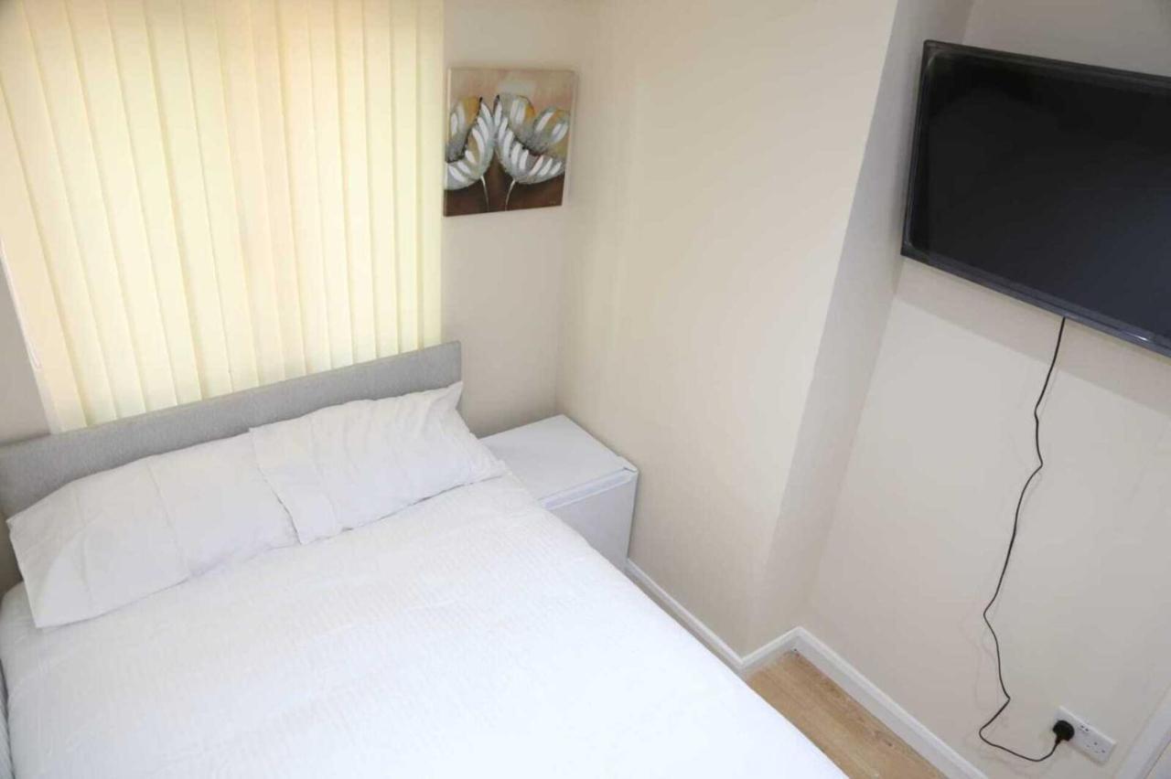 Holiday home Budget 4-bedrooms In Thamesmead *