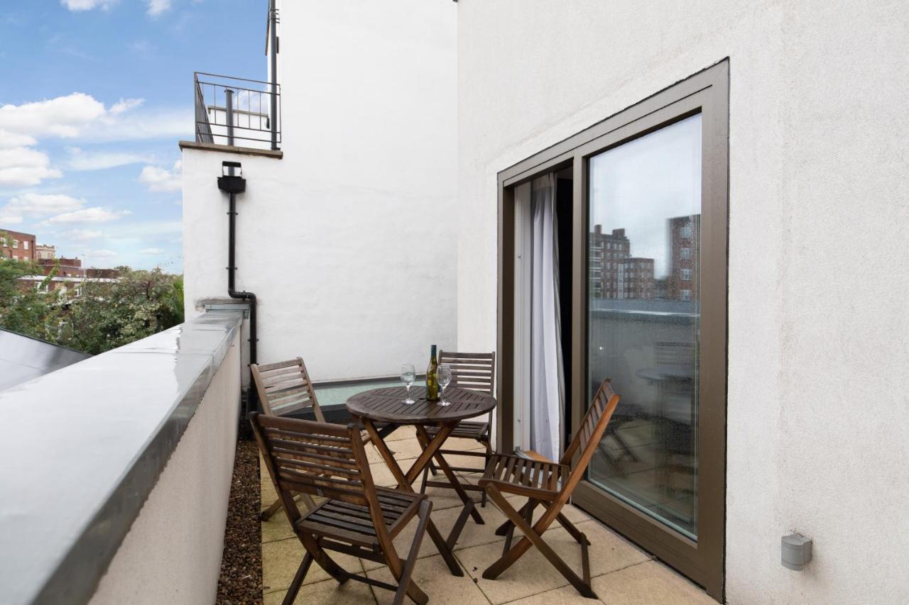 - Luxury And Spacious With Balcony Appartement Londen
