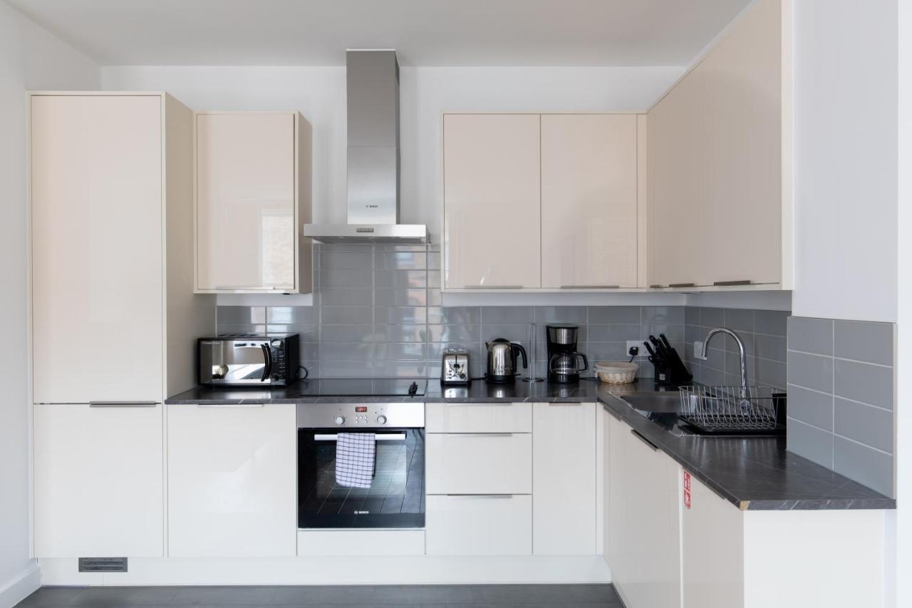 - Luxury And Spacious With Balcony Appartement Londen