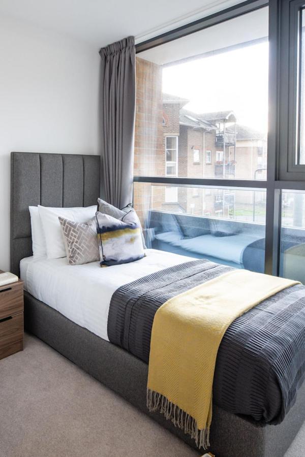 Apartment Contemporary Apartments, Wembley - Sk *