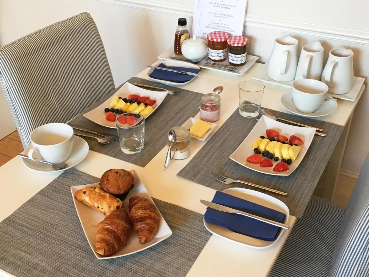 The Lilac Door Bed and breakfast Londres