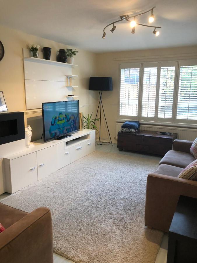 Deptfort House - 7 Minutes To Bridge Station Holiday home *