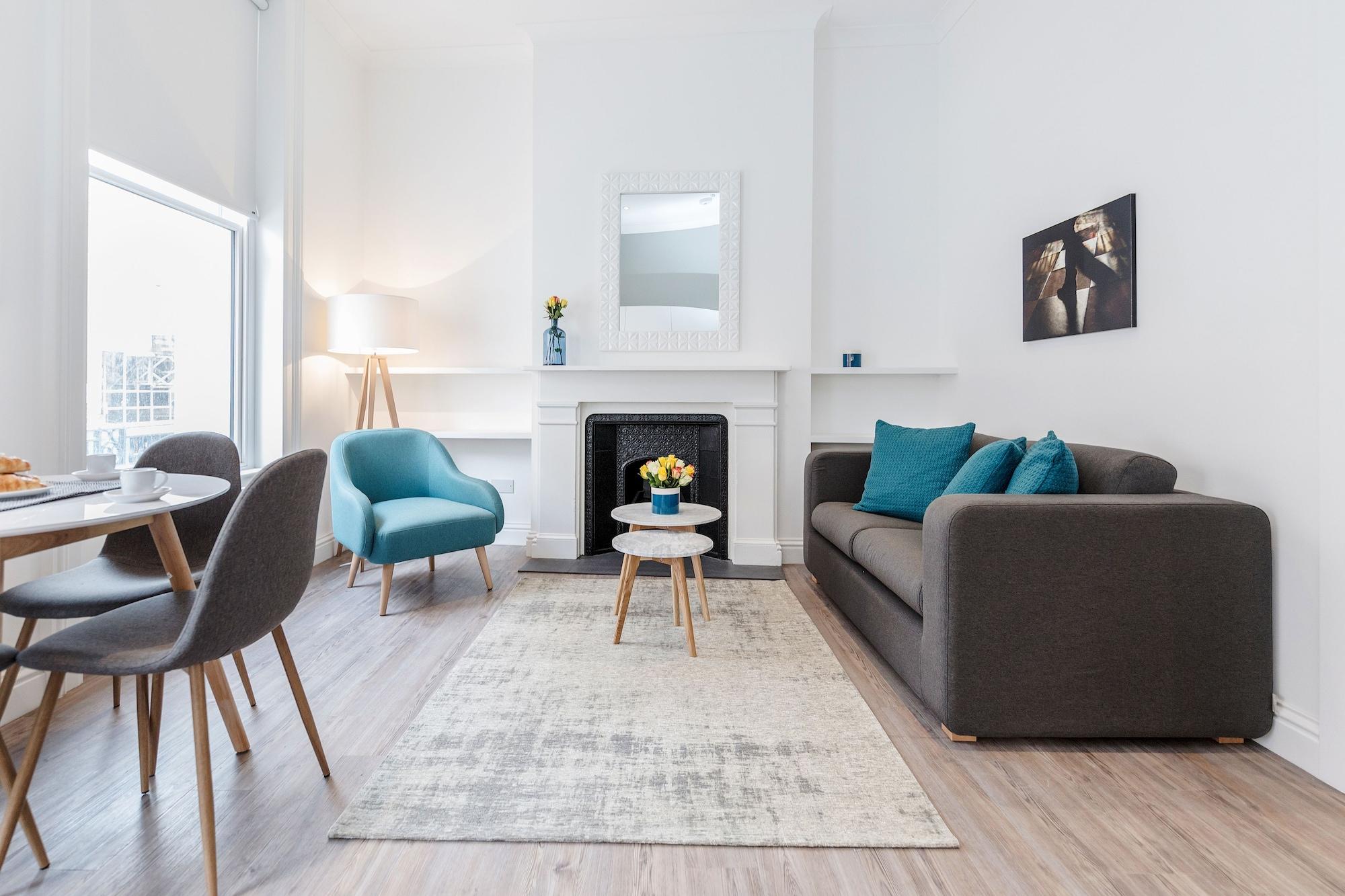 Soho 1 Bed L3 By Basetogo Apartment
