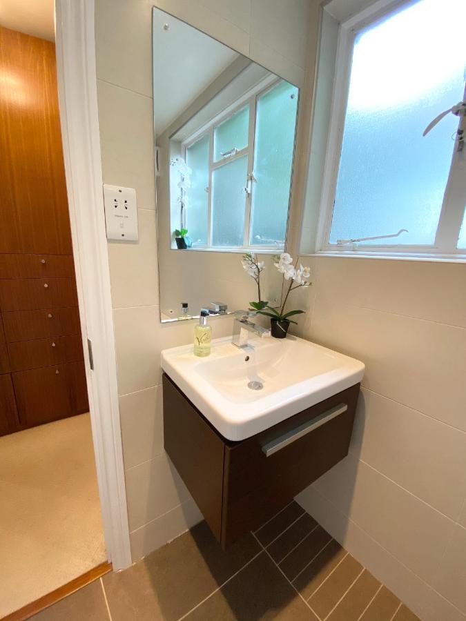 Apartment Next To Victoria Station London