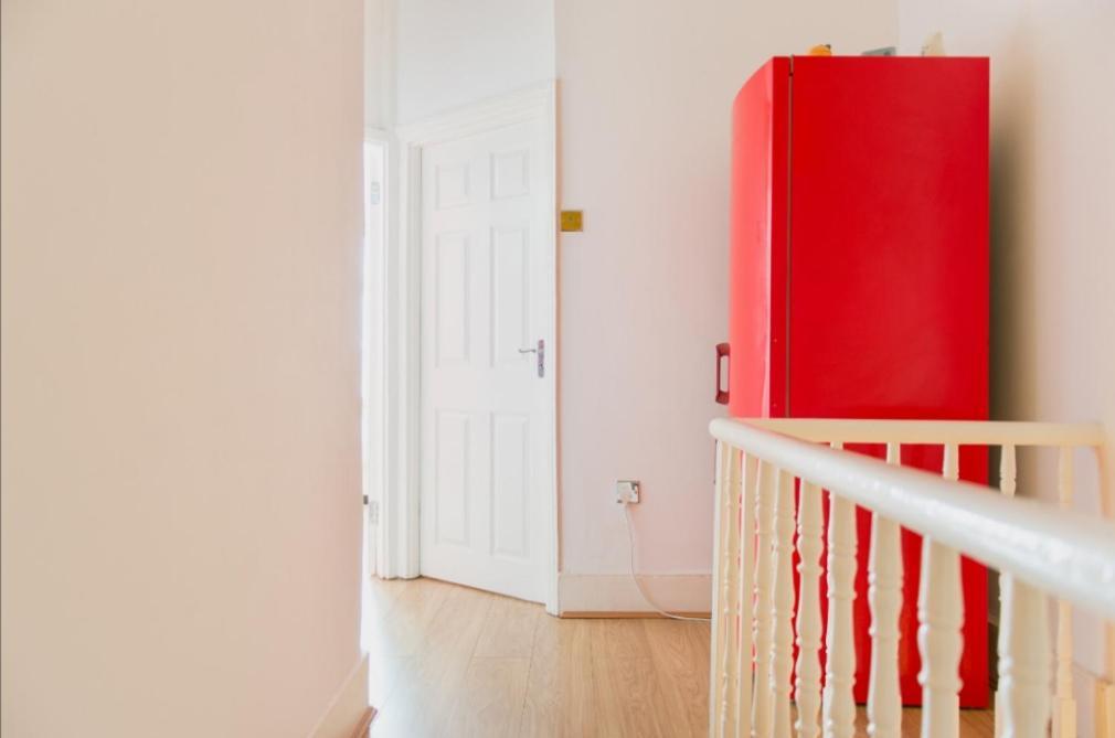 03 Bedroom Apartment-self Check In * London