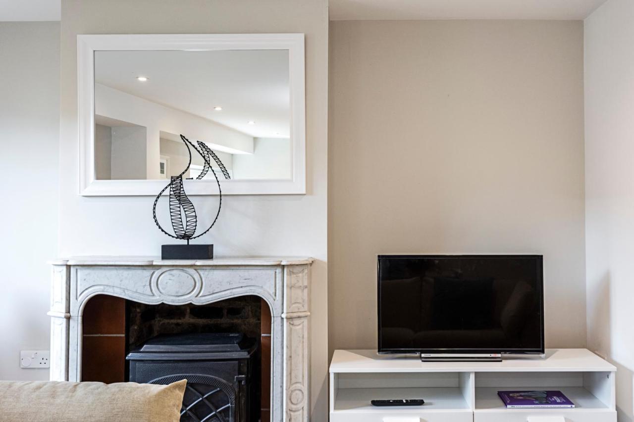 South Woodford 2 Bed En-suite House * Londres