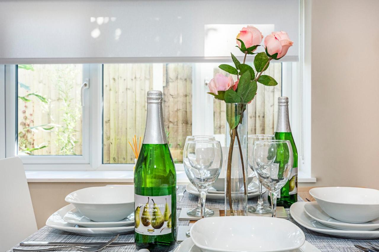 South Woodford 2 Bed En-suite House * Londres