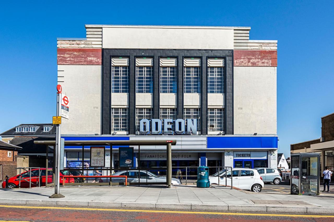 South Woodford 2 Bed En-suite House Apartamento Londres