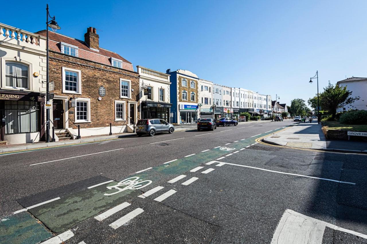 South Woodford 2 Bed En-suite House * Londres